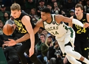 包含字母哥陷入低谷，莫兰特连败，雄鹿球队命运悬念！的词条