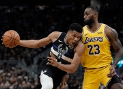 猛龙三巨头联手，字母哥得分突破，三连败冲击季后赛！